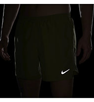 Nike Dri-FIT Challenger - Laufhose Kurz - Herren, Light Green