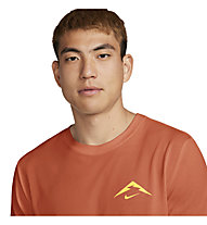 Nike Dri-FIT Trail - Trailrunningshirt - Herren, Orange